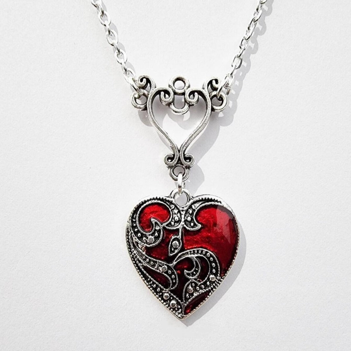 Personalized Victorian Heart-shaped Necklace