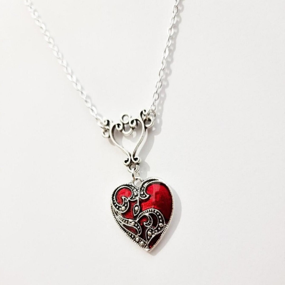 Personalized Victorian Heart-shaped Necklace
